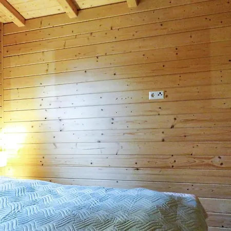 2 Bedroom Amazing Home In Merzalben *